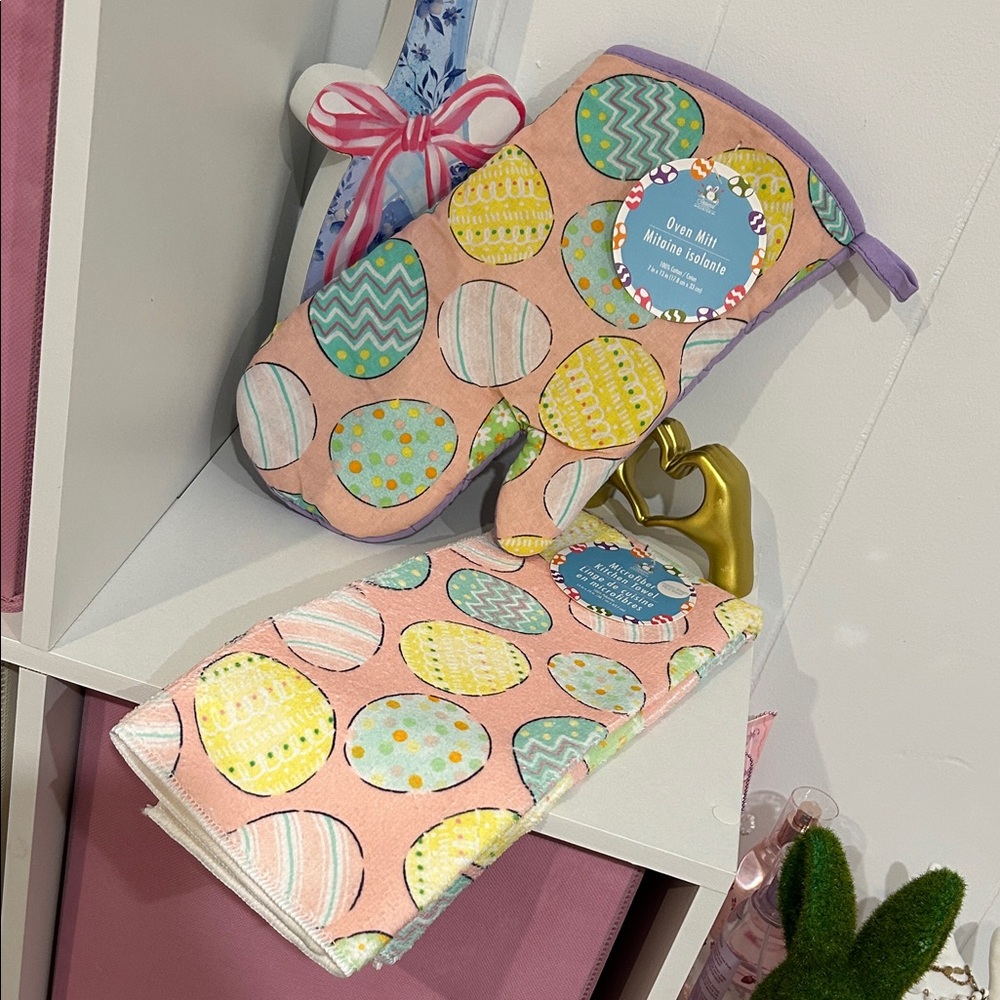 Hobby Lobby Pink Easter Egg Oven Mitt and Towel Set